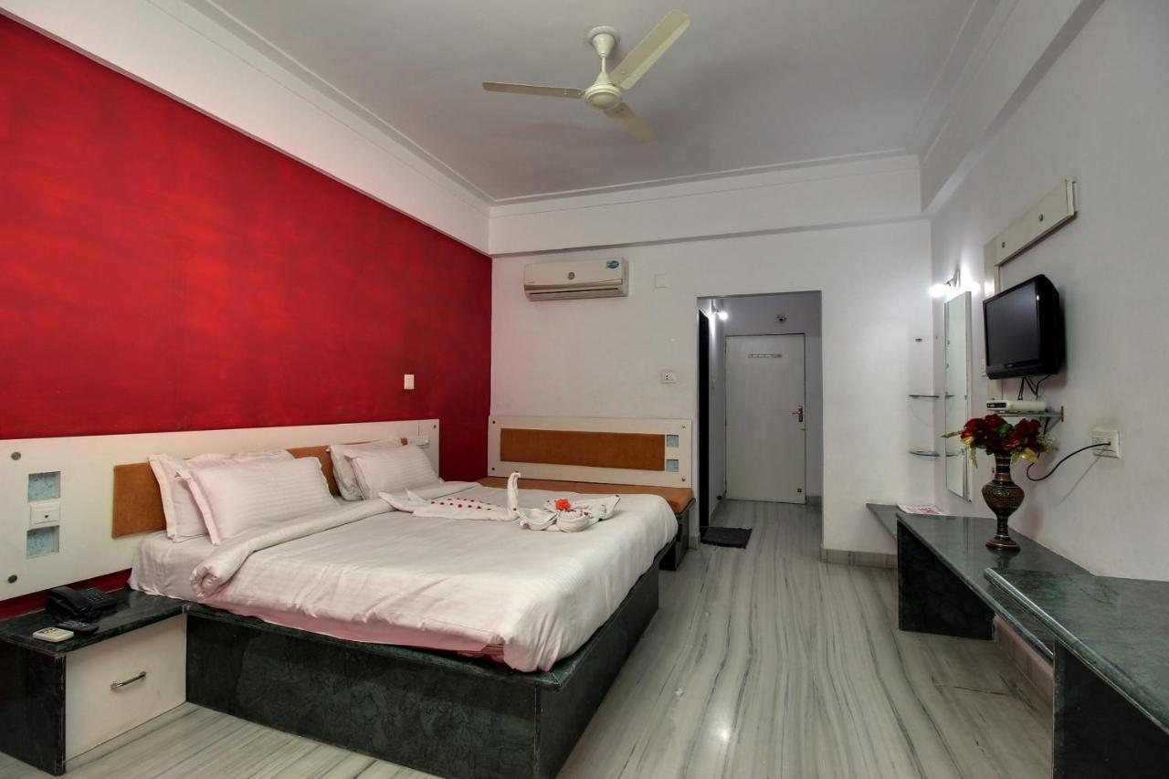 Times Raj Mahal Hotel Nāthdwāra Dış mekan fotoğraf