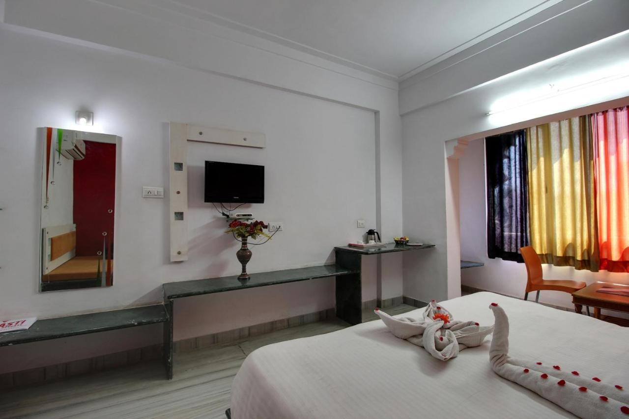 Times Raj Mahal Hotel Nāthdwāra Dış mekan fotoğraf