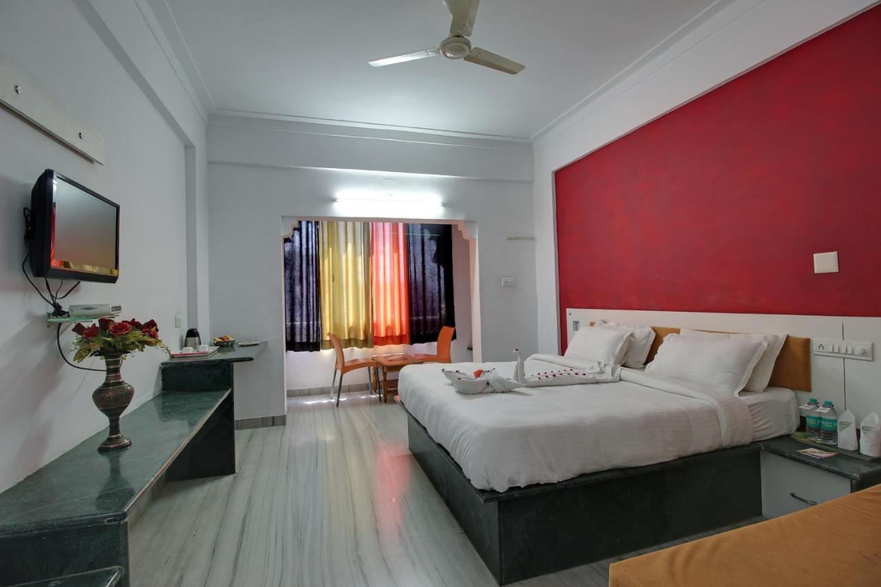 Times Raj Mahal Hotel Nāthdwāra Dış mekan fotoğraf